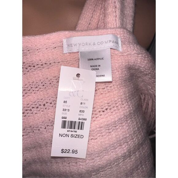 NEW WITH TAGS NEW YORK & COMPANY ONE SIZE PINK SCARF - Picture 3 of 3